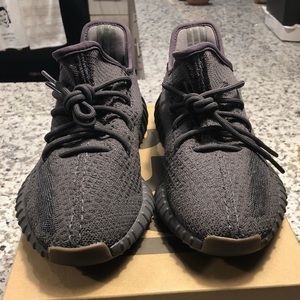 Adidas Yeezy Boost 350 v2 Cinder Sneakers